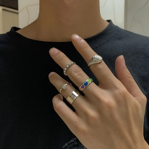 Set di 5 anelli vintage in argento con cuore smaltato e fasce geometriche con diamanti