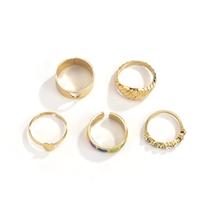 Set di 5 anelli vintage dorati con motivi a cuore, smalto colorato e cristalli