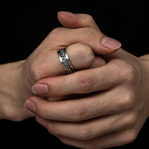 Men's silver spinner chain ring in stainless steel for hip hop style and anxiety relief