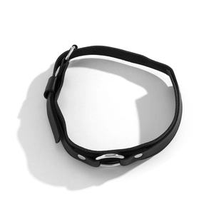 Girocollo punk in pelle nera con grande anello in metallo argento e fibbia regolabile