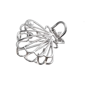 Minimalist silver alloy shell hair claw clip with pearl accent on white background