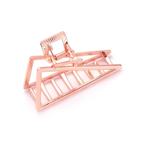 Minimalist Geometric Triangle Hollow Out Metal Hair Claw Clip For Women Elegant Alloy Shark Hairpin Hair Styling Accessory