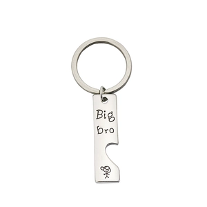Porte-clés décapsuleur en argent poli avec gravure Big Bro et icône de garçon