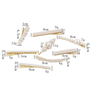 Vue détaillée de huit barrettes à perles différentes avec base dorée et dimensions