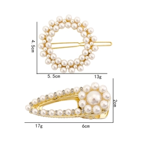 Détails des barrettes à perles avec base en alliage doré et ornements en strass