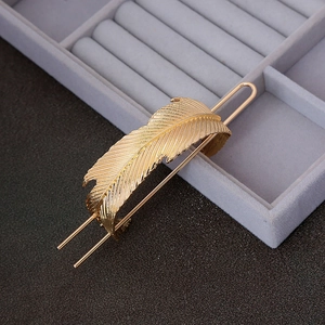 Vintage Alloy Leaf Hair Stick Metal Feather Hairpin For Women Retro Hair Accessories For Wedding Banquet Party Daily Decoration