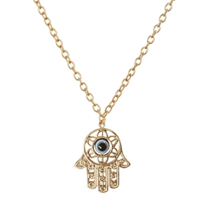 Collier Hamsa doré avec pendentif œil bleu sur une chaîne à maillons délicate