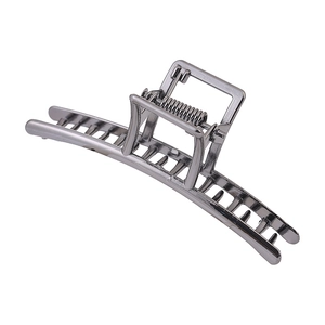 Pinza de pelo grande de metal en gris oscuro para una sujeción segura del peinado