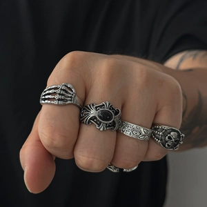 Gothic punk skull ring set for men with black gemstone in vintage silver finish