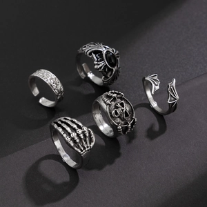 5-piece vintage silver gothic skull and black gemstone ring set for men in punk style