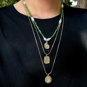 Collier Superposé en Alliage Plqué Or Vintage Künstliche Perles Vertes Imitation Künstliche Perle Pendentif Nautile Coquille Bijoux Homme