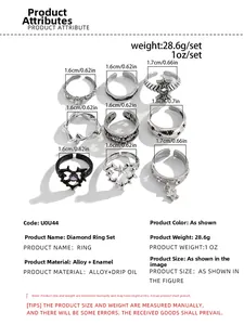 Detailansicht des 9-teiligen Hip-Hop-Ringsets mit silbernen Herz- und Sternmotiven