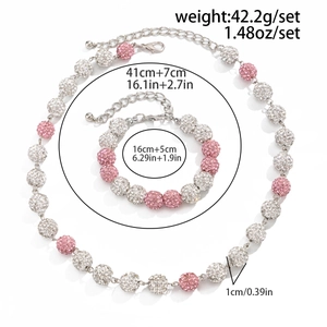 Dettagli del set collana e bracciale con perle di strass colorati e specifiche dimensionali