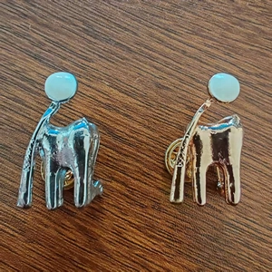Kreative Zahn Brosche Emaille Lupe Spiegel Pin Für Zahnärzte Krankenschwestern Gold Silber Legierung Abzeichen Medizinischer Schmuck