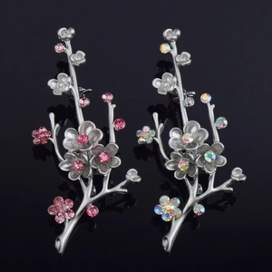 Vintage Chinese Style Plum Blossom Brooch Alloy Rhinestone Matte Silver Flower Branch Brooch For Women Clothing Jewelry Accessories