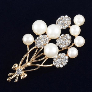 Eleganter Künstliche Perlenbrosche Pin Für Damen Vergoldete Legierung Strass Schleife Bouquet Hochzeit Party Mode Kleid Schmuck Zubehör