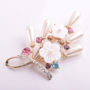 Eleganter Blumenstrauß-Brosche mit Perlen, bunten Kristallen und vergoldeter Legierung