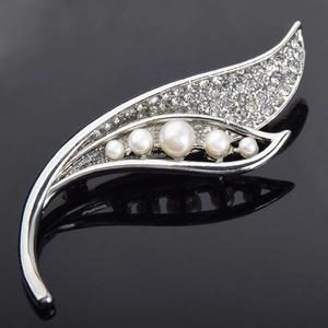 Broche Feuille en Alliage Élégante Avec Fausse Künstliche Perle et Strass pour Femmes Accessoire Bijoux de Banquet de Bureau
