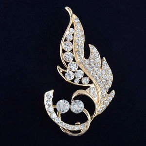 Broche en Alliage Élégante en Forme de Feuille pour Femmes Couleur Or Avec Strass Blancs Pave Bijoux de Mode Accessoires de Pin