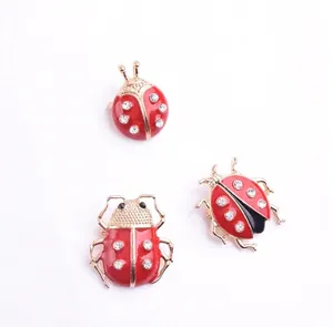 Ensemble de broches coccinelle avec finition émail et accents en cristal brillant