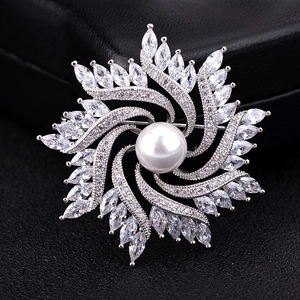 Luxury Zirconia Faux Artificial Pearl Windmill Heart Brooch For Women Copper Floral Brooch Pin Elegant Suits Coats Accessories Gift