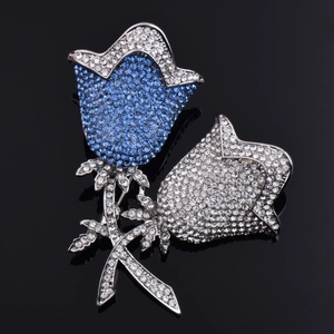 Elegante Brosche aus Legierung mit Strass Doppelblume für Damen Blau Weiß Kristall Rose Anstecknadel für Hochzeitsbankett Anzug Schmuck