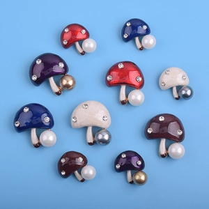 Broche en Émail Champignon Mignonne Avec Imitation Künstliche Perle Alliage Strass Bijoux pour Femmes Décoration Vêtements Accessoire Mode Cadeau