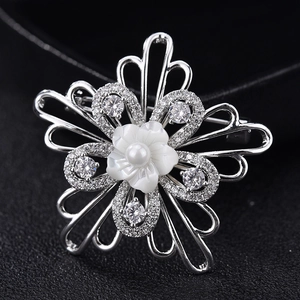 Elegant Flower Brooch Pin For Women Micro Inlaid Zirconia Mother Of Artificial Pearl Shell Suit Shawl Buckle Accessory Jewelry Gift