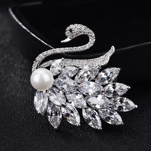 Eleganter Schwan Form Brosche Für Damen Kupfer Eingelegtes Zirkon Muschelperle Mode Luxus Anzug Reversnadel Schmuck Geschenk