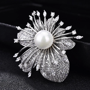 Exquisite leaf brooch with ziconia and round white pearl in silver finish