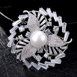 Luxus Brosche Kupferlegierung Zirkon Kunstperle Runde Blatt Blume Anstecknadel Für Hochzeit Bankett Damen Schmuck