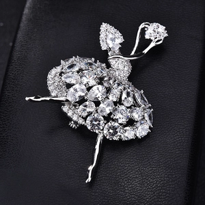 Broche ange ballerine étincelante en zircon et métal argenté pour décoration de foulard