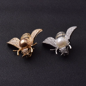 Exquisite Bienen-Broschen in Gold und Silber mit Zirkonia-Kristallen und großen Perlen