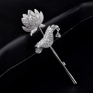 Broche Fleur de Lotus élégante pour Femme en Alliage de Cuivre de Luxe avec Zircon incrusté et Künstliche Perle Bijou de Mariage Cadeau
