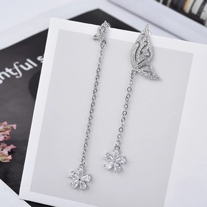 Boucles d'Oreilles Franges Ailes de Papillon Asymétriques Avec Tige en Argent Sterling 925 Fleur en Zirconium Bijoux pour Femmes