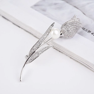 Broche Tulipe Élégante en Cuivre Avec Zircone Cubique et Künstliche Perle Épingle pour Femme Bijoux de Mariage Fête