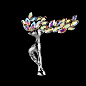 Élégante Broche Renne en Alliage Argent Avec Bois en Strass AB Multicolore Épingle Cerf de Noël pour Bijoux Femme