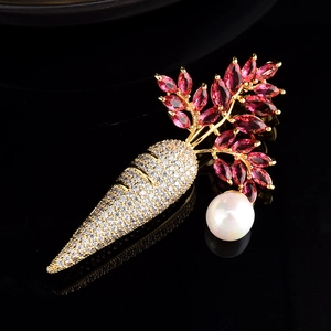 Élégante broche carotte en or avec micro-pavage en zircon, feuilles en cristal rubis et perle
