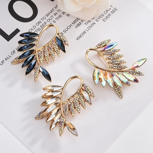 Élégante Broche Feuille en Alliage Strass pour Femmes Broche Incrustée de Cristal de Luxe Bijoux de Mode Cadeau