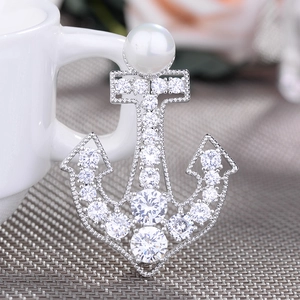 Luxury Navy Style Anchor Brooch For Women High Grade Artificial Pearl Zircon Rhinestone Inlaid Copper Alloy Pin Elegant Banquet Jewelry