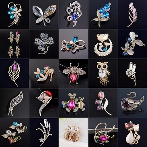 Luxus Legierung Strass Tier Brosche Für Damen Eule Schmetterling Biene Schwan Blumen Mode Reversnadeln Hochzeit Bankett Schmuck Geschenk