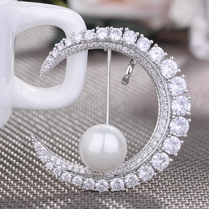 Elegant Crescent Moon Brooch For Women Alloy Silver Plated Zirconia Inlay And Large Artificial Pearl Clothing Accessory Jewelry