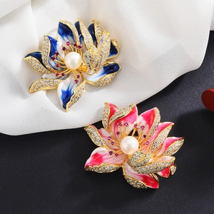 Elegant Lotus Flower Brooch For Women Vintage Enamel Zirconia Artificial Pearl Brooches For Suits Coats Suits Dress Banquet Jewelry
