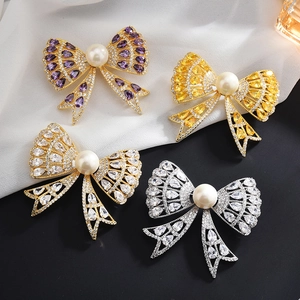 Elegante Spilla a Fiocco per Donna Spilla in Rame Zirconia Perla Artificial Lussuosa Corsage a Fiocco per Completo Cappotto Abito Ufficio Festa Gioielli