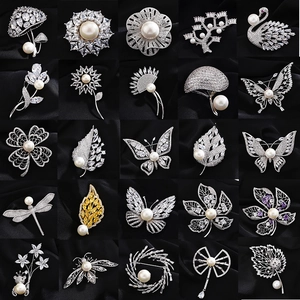 Elegant Copper Zirconia Artificial Pearl Brooch For Women Fashion Animal Flower Swan Leaf Decorative Corsage Pin Wedding Banquet Jewelry