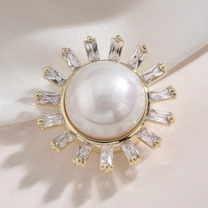 Elegant Sunflower Brooch For Women Gold Plated Copper Faux Artificial Pearl Cubic Zirconia Magnetic Buckle Anti Exposure Jewelry Accessory