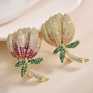 Elegant Copper Zirconia Tulip Flower Brooch Luxury Gradient Inlaid Floral Lapel Pin For Women Suit Coat Jewelry Gift