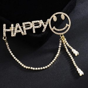 Mode Cuivre Zircon Happy Lettre Visage Souriant Broche Pour Femmes Or Strass Frange Épingle Pour Costume Manteau Accessoire