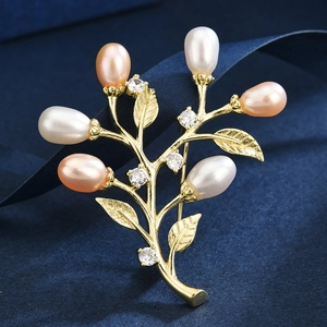 Élégante Broche Branche en Cuivre Avec Perle d'Eau Douce et Zirconia Micro-Incrustée Broche de Revers Fleur pour Femme Bijoux