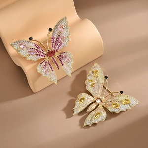 Elegant Copper Butterfly Brooch Pin For Women Luxury Zirconia Inlaid Animal Brooch Pin Jewelry Clothing Accessory Gift